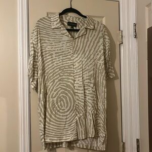 MEN’S SHORT SLEEVE BUTTON DOWN SHIRT XL